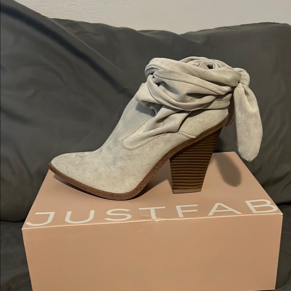 JustFab Women's Gray Ankle Boots